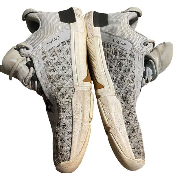 Under Armour size 10.5 reign tennis shoes excellent condition main image 5